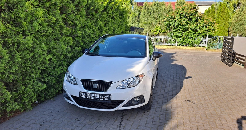 Seat Ibiza cena 17900 przebieg: 141663, rok produkcji 2011 z Witkowo małe 379